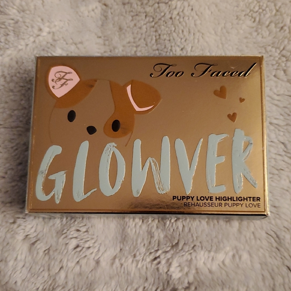 Too Faced Glower Highlighter with Puppy Design